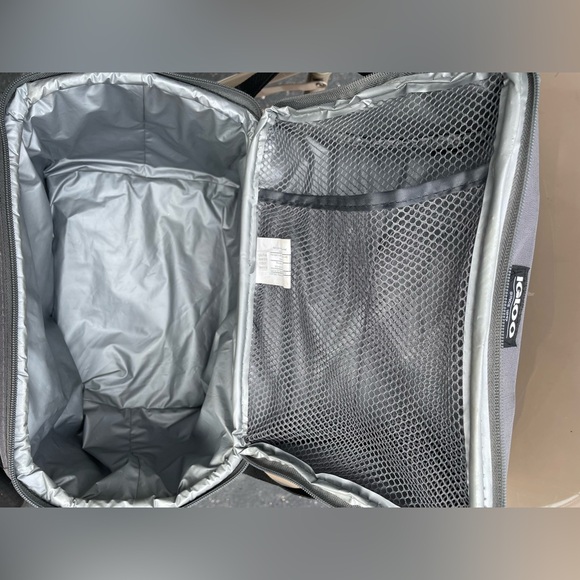 IGLOO Gray 9 can cooler bag, (Pre-owned) in great condition. - Picture 2 of 5
